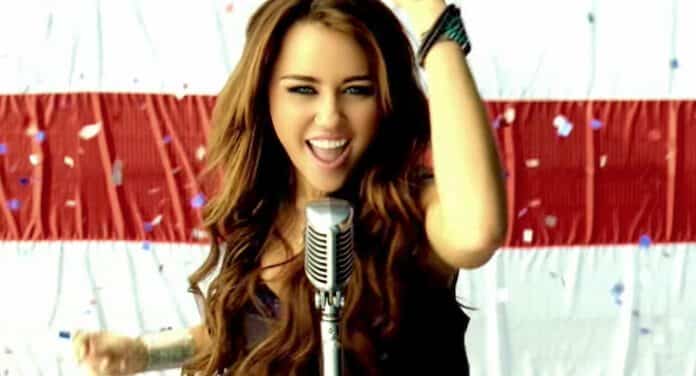 Miley Cyrus em
