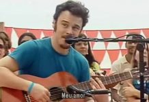 Rodrigo Amarante no Luau MTV