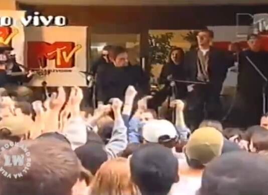 Titãs na MTV Brasil em 1998