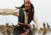 Johnny Depp em "Piratas do Caribe"