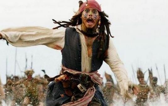 Johnny Depp em "Piratas do Caribe"