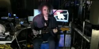 Robert Smith toca The Cure