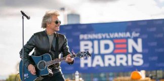 Jon Bon Jovi em comício de Joe Biden
