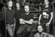 Pearl Jam na capa de Anthology: the Complete Scores