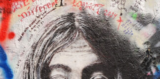 Mural pintado em homenagem a John Lennon