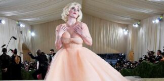 Billie Eilish usa vestido de grife no Met Gala após marca encerrar o uso de pele animal em suas produções
