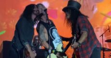 Festival desliga som durante performance de Guns N' Roses com Dave Grohl; veja