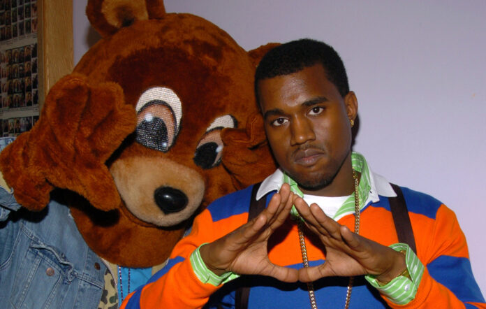 Kanye West em 2004