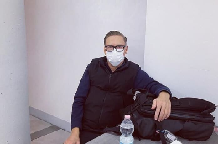 Bryan Adams testa positivo para COVID-19 pela segunda vez e é hospitalizado na Itália