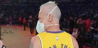 Flea no jogo do Lakers