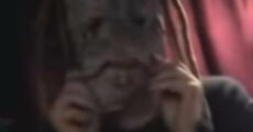 Matt Bellamy com máscara do Slipknot