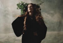 Com coreografia expressiva, Florence + the Machine lança clipe para seu novo single “Heaven Is Here”