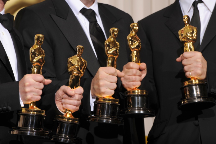 Vencedores do Oscar com troféu