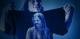 Billie Eilish homenageia Taylor Hawkins no Grammy