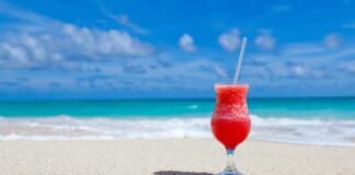 Foto stock de drink na praia