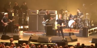 Pearl Jam toca Foo Fighters
