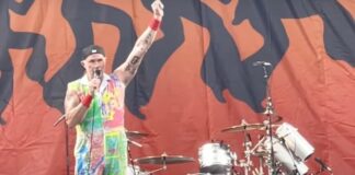 Red Hot Chili Peppers faz homenagem a Taylor Hawkins durante festival; veja