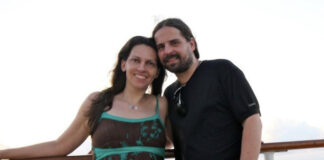 Andreas Kisser, do Sepultura, com a esposa Patricia Perissinotto