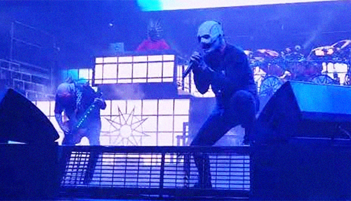 Slipknot interrompe show para ajudar fã que passava mal
