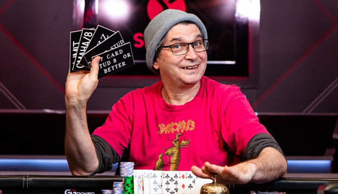 Steve Albini vence torneio de pôquer