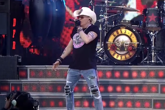 Guns N' Roses compartilha vídeo provando o esforço de Axl Rose para cantar