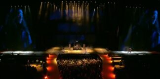 Metallica toca Master of Puppets enquanto exibe vídeo de Stranger Things no telão