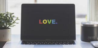 Orgulho LGBT, notebook