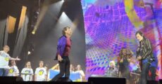 De arrepiar: Rolling Stones cantam “You Can’t Always Get What You Want” com coral ucraniano em show