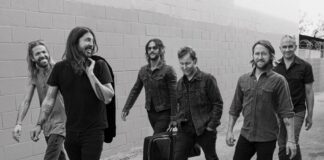 Foo Fighters anuncia disco de compilação e fãs reclamam de músicas selecionadas