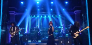 Paramore faz performance poderosa de "This Is Why" em programa de TV; assista
