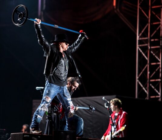 Axl Rose com o Guns N' Roses