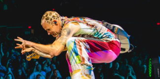 Flea com o Red Hot Chili Peppers nos EUA, 2017
