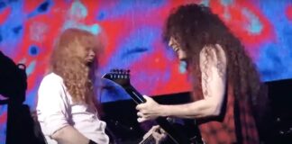 Dave Mustaine e Marty Friedman tocando juntos em show do Megadeth