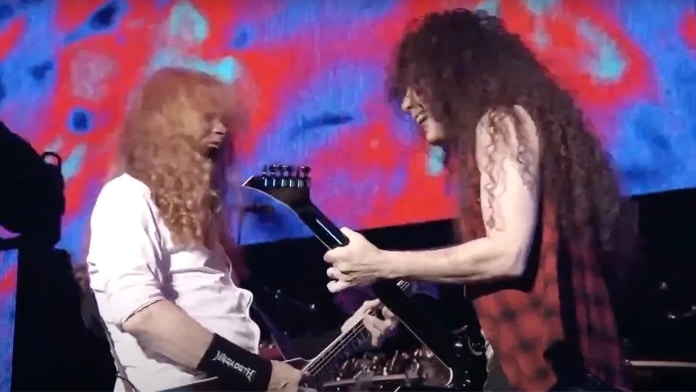 Dave Mustaine e Marty Friedman tocando juntos em show do Megadeth