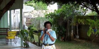 Conheça Dona Joana da Paz que denunciou tráfico de drogas através de filmagens próprias