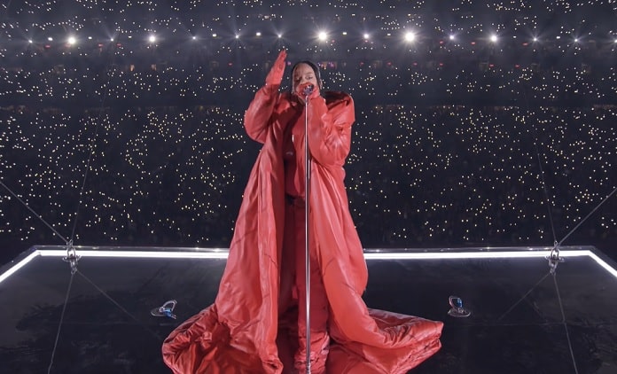 Rihanna no Super Bowl: assista ao vídeo do aguardado show na íntegra