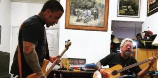 Jean Moura e Canisso, baixistas do Raimundos