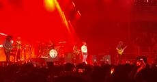 Show do Paramore no Chile teve diversas interrupções por desmaios na plateia