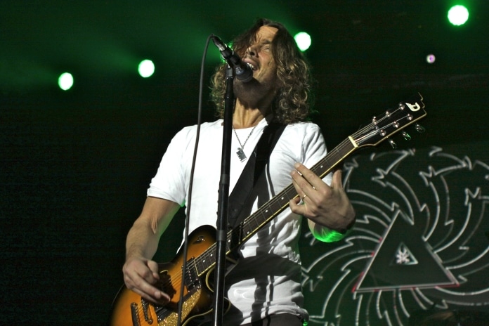 Chris Cornell com o Soundgarden em 2013