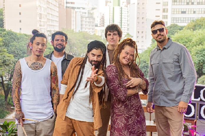 Bloco do Caos lança projeto acústico que celebra mulheres do Reggae