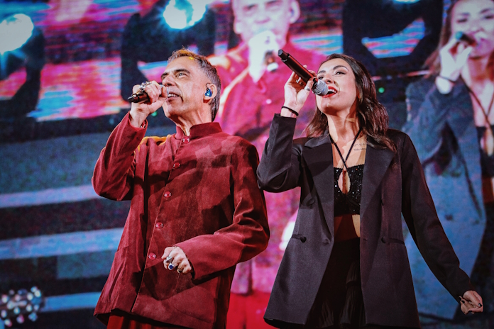 Arnaldo Antunes e Alice Fromer no show do Titãs em São Paulo