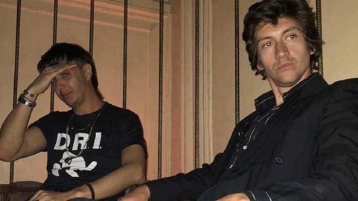 Julian Casablancas canta Arctic Monkeys através de IA