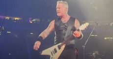 James Hetfield se irrita em show do Metallica