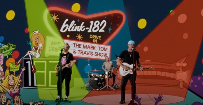 blink-182 recria capa de álbum em novo clipe