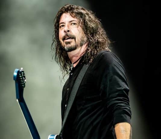 Dave Grohl com o Foo Fighters no The Town