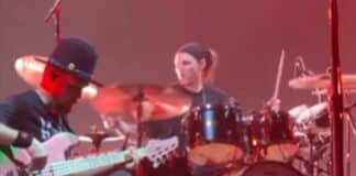 Josh Klinghoffer assume bateria do Pearl Jam mais uma vez