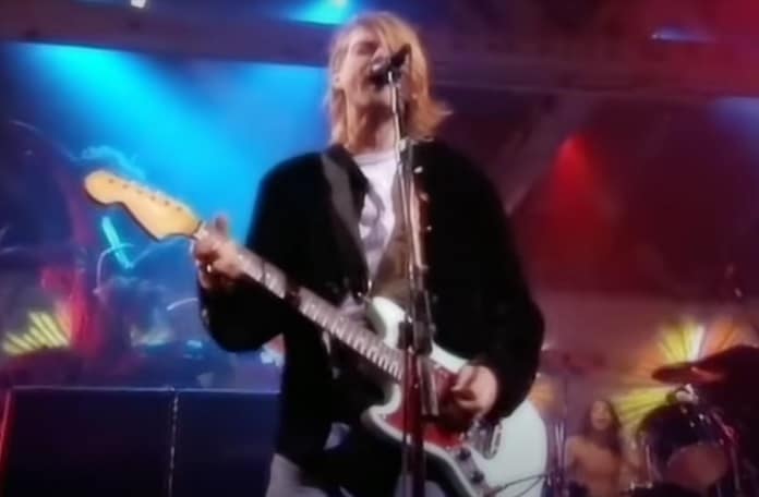 Mesmo danificada, guitarra de Kurt Cobain é vendida por quase 8 milhões de reais