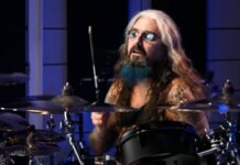 Mike Portnoy, do Dream Theater, impressiona ao tocar Nickelback após ouvir hit da banda pela primeira vez