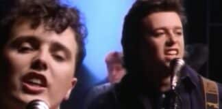 Tears for Fears no clipe de "Everybody Wants to Rule the World", uma das músicas mais ouvidas dos Anos 80