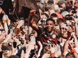 St. Pauli: conheça o clube de roqueiros que subiu à primeira divisão do futebol alemão após 13 anos
